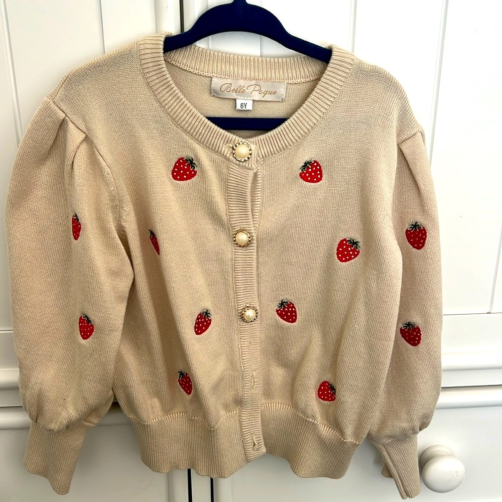 Strawberry cardigan with pearl buttons